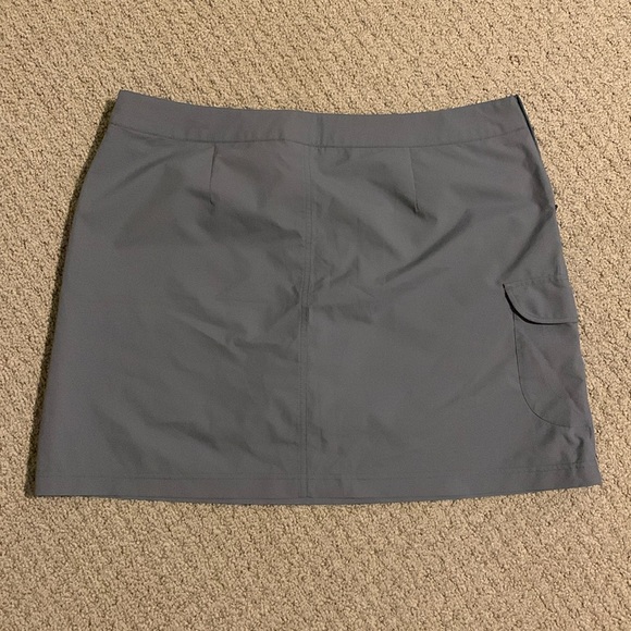 Women’s Avia Grey Skort - Picture 2 of 3